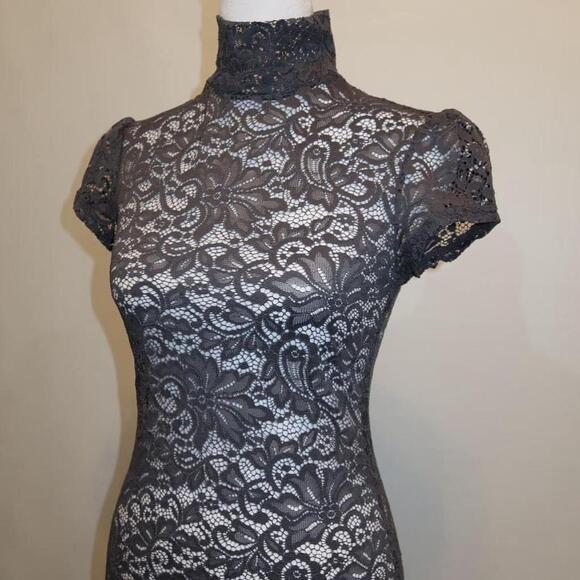 blouses - Picture 3 of 6